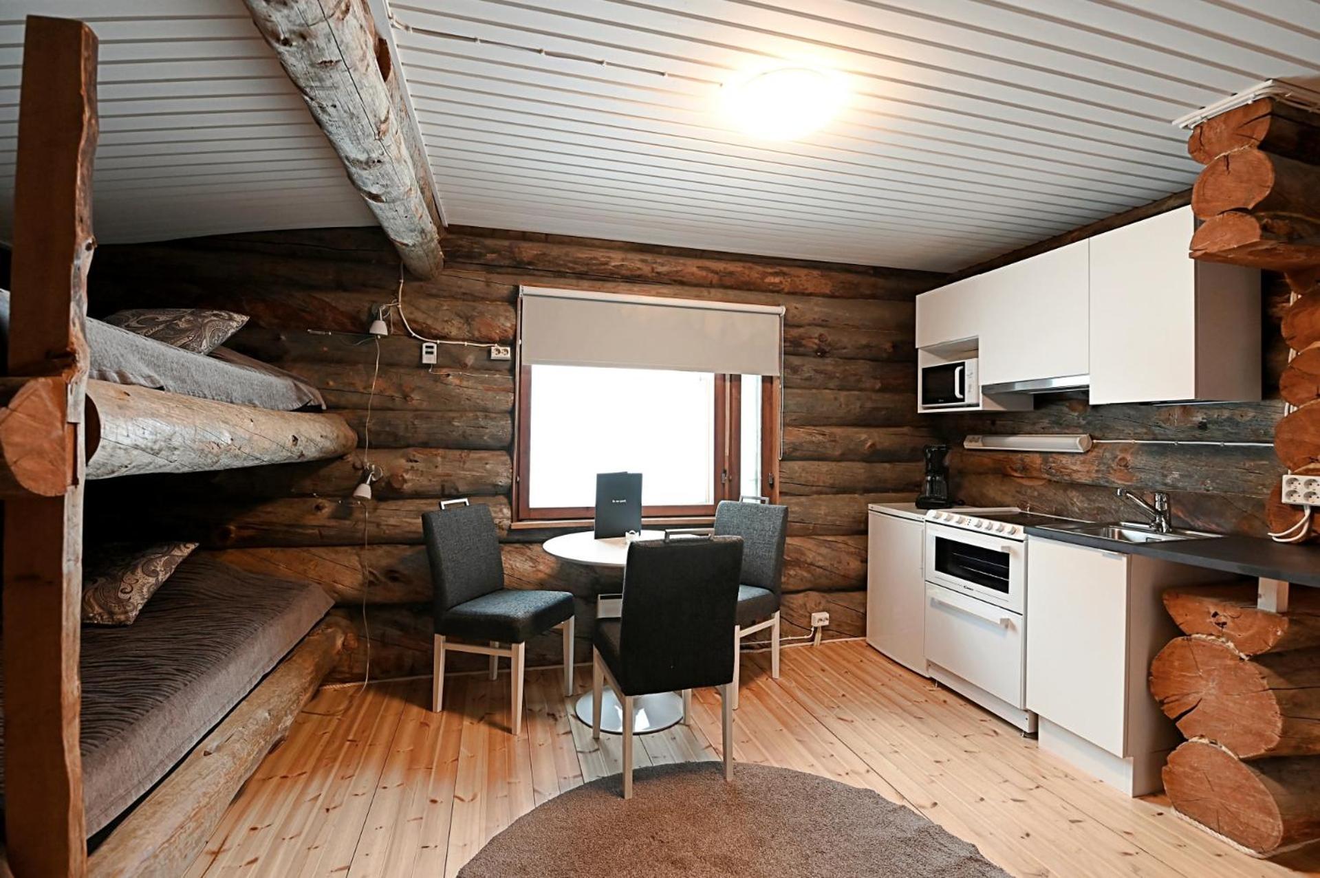 Classic Log Cabin Ski-In Ski-Out Levi Bagian luar foto